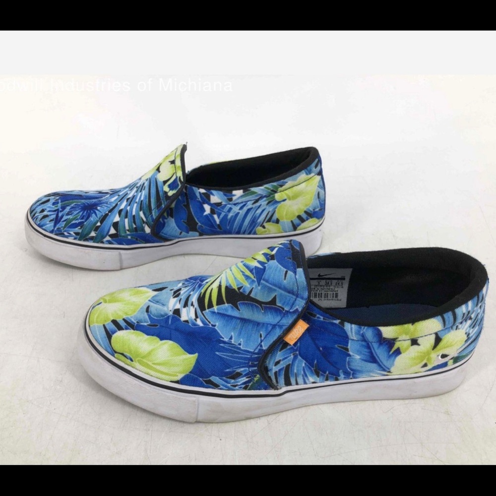 Nike slip ons